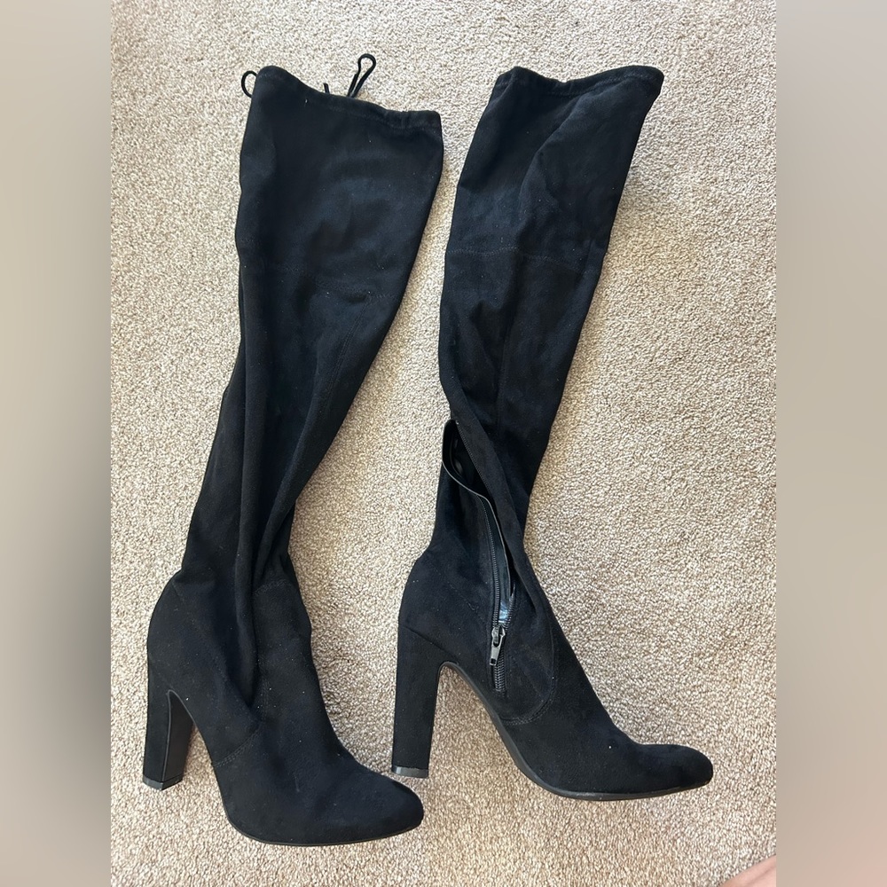 Black size 8.5 Unisa over the knee boots